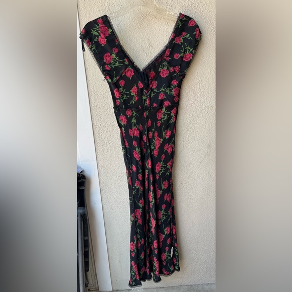 Betsey Johnson 100% silk red rose pattern Lace Trim dress - Picture 4 of 10